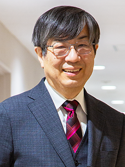 学長　太原孝英